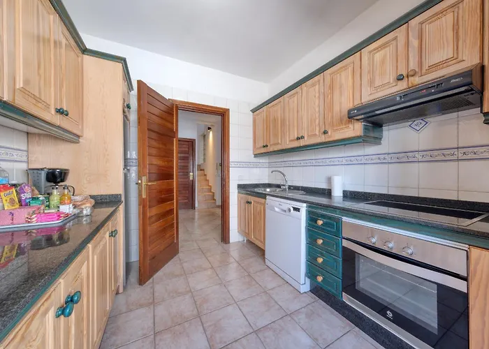 Appartamento Casa Bonica - Ocean Views - 2 Min By Lanzarote Playa Blanca (Lanzarote)